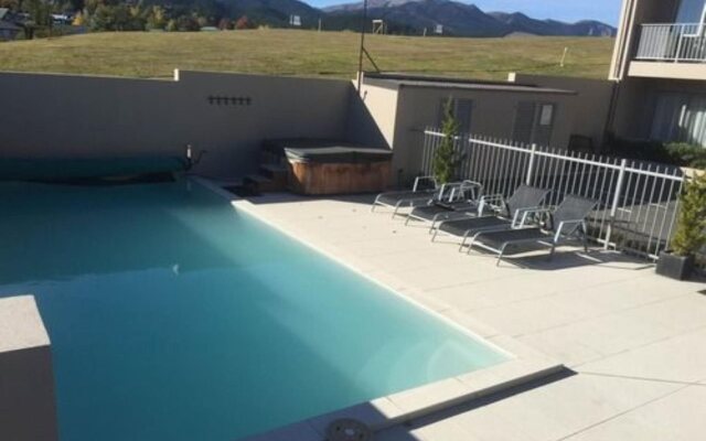 Clear Ridge Apartments
