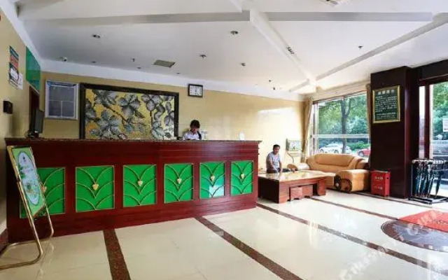 柳成商务酒店(汽轮广场站店)