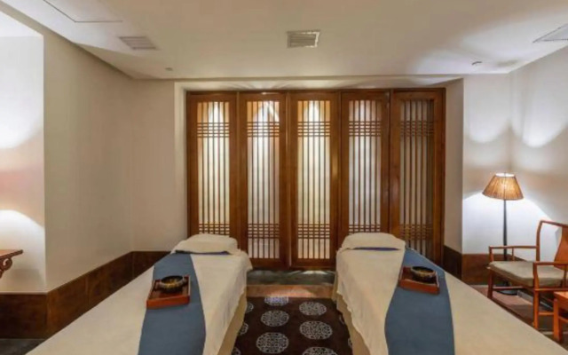 Zeyun Hotel