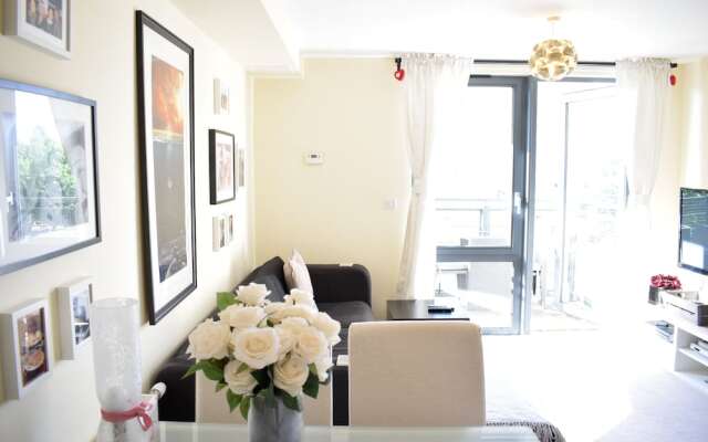 Stylish Apartment With Balcony In Finsbury Park