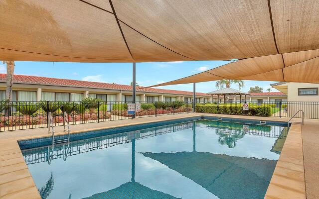 Comfort Inn Deakin Palms