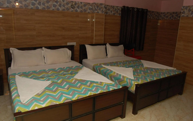 Hotel Adhi Residency - Cleanliness & Friendliness Room VL Vardharaja Temple