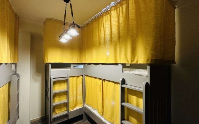 Хостел Business Backpackers JBR