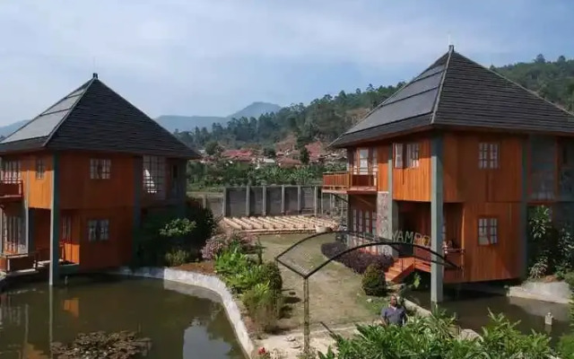 Villa Yambo Kemuning