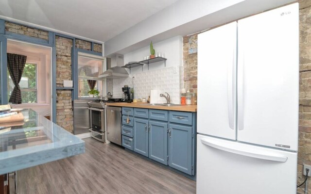 1 Bedroom Loft Style Apartment in Leslieville