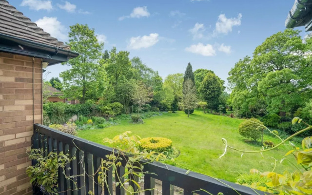 Luxury Designer Mansion in West Midlands Countryside