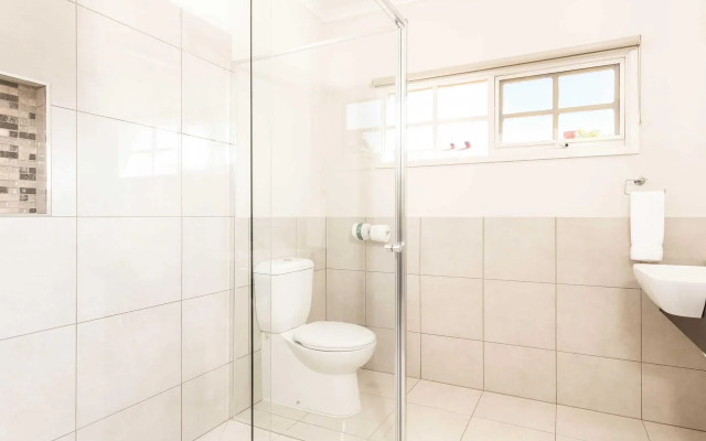 Quality Inn Colonial