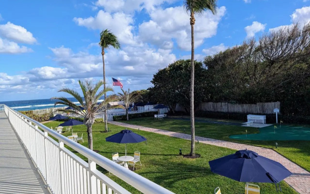 The Ocean by EVRentals