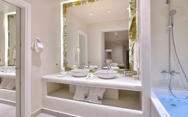 Mykonos Lumiere Villas