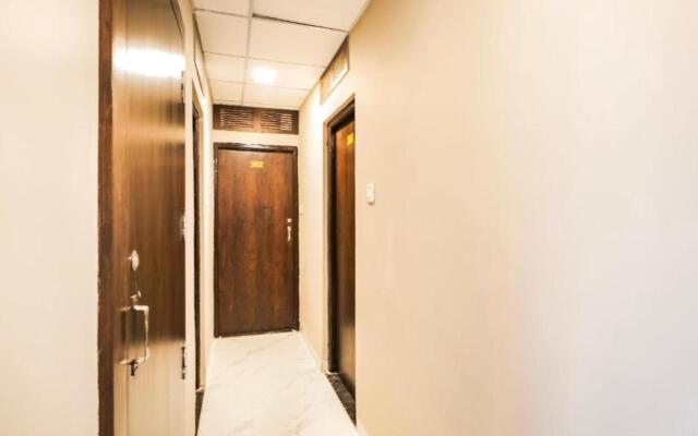 Fabexpress Royal Palace Inn