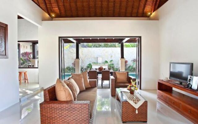 Villa Biru