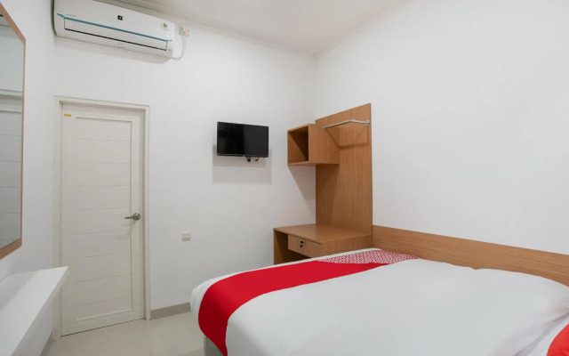 Super OYO 3209 Hegarbudhi Residence