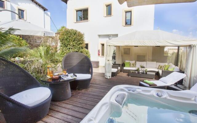 Konnos Beach Villa 1