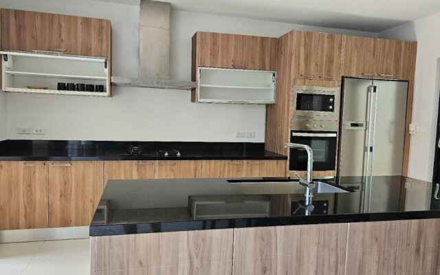 Blu Village Pool Villa