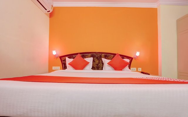 OYO 10596 Hotel Indu