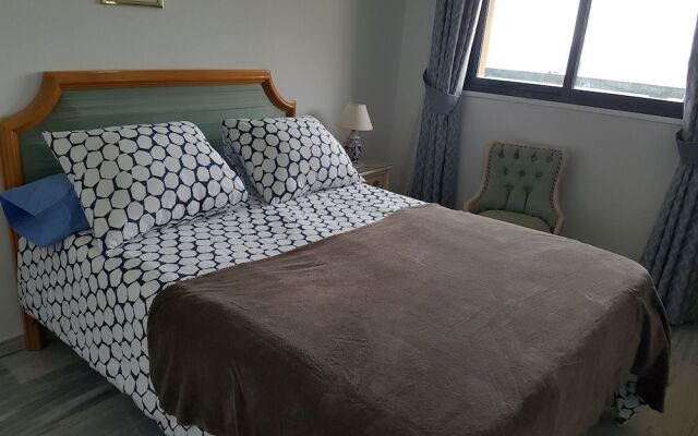 Apartamento Bajondillo Primera linea de Playa