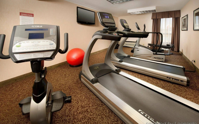 SureStay Plus Hotel by Best Western St. Louis Westport