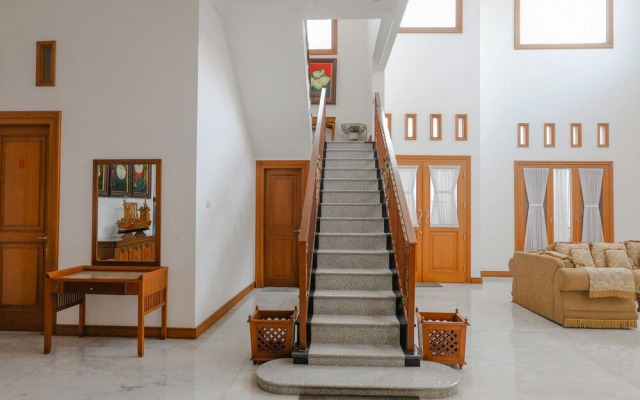 OYO 2295 Daffi Family Residence