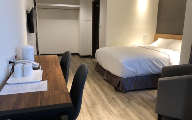 Honest&Warm Hotel