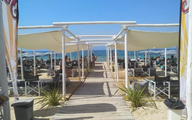 NIKOS HOUSE παραλία Οφρυνίου