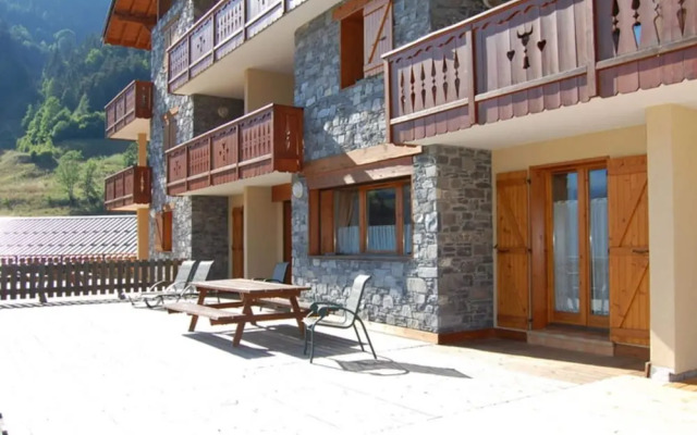 Spacious Holiday Home Near Center of Champagny