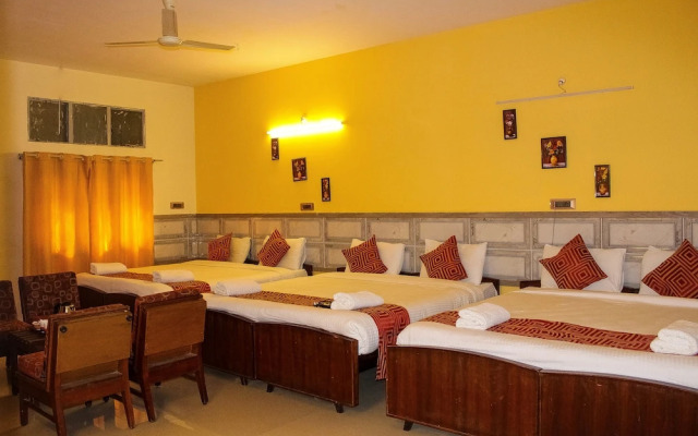 Kaveri Hotel