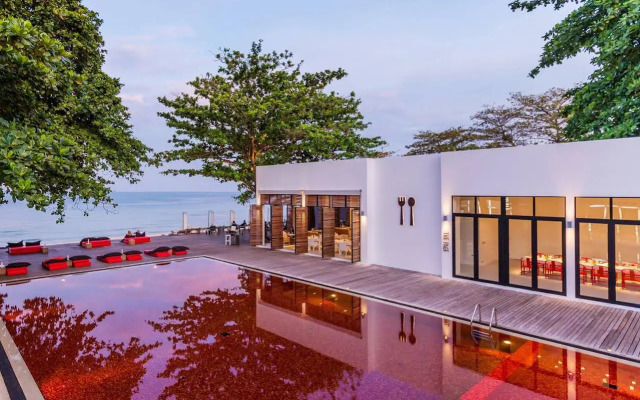 The Secret Pool Villas By The Library