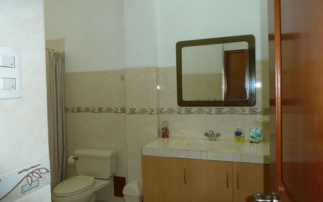 Huayruro Hostal