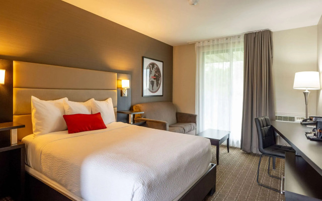 Ramada by Wyndham Ottawa On The Rideau