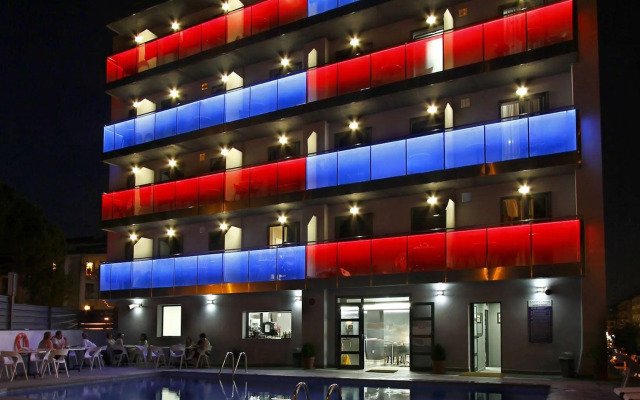 Summer Hotel