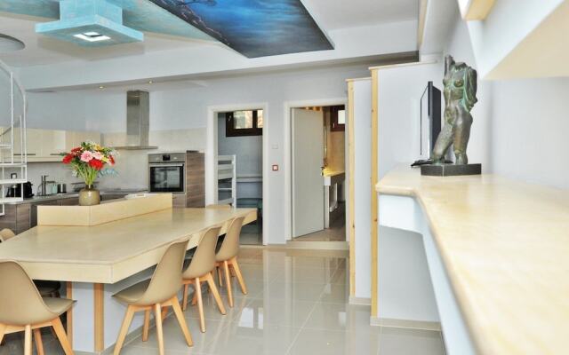 Lancaster Mansion - Aquarium Maisonette Fourka