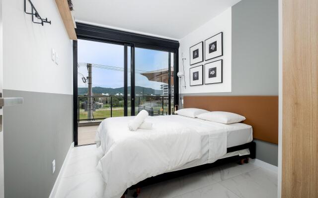 Apto c /piscina em Jurerê Internacional EPC204