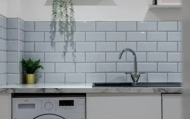 Host Stay Halifax House Living