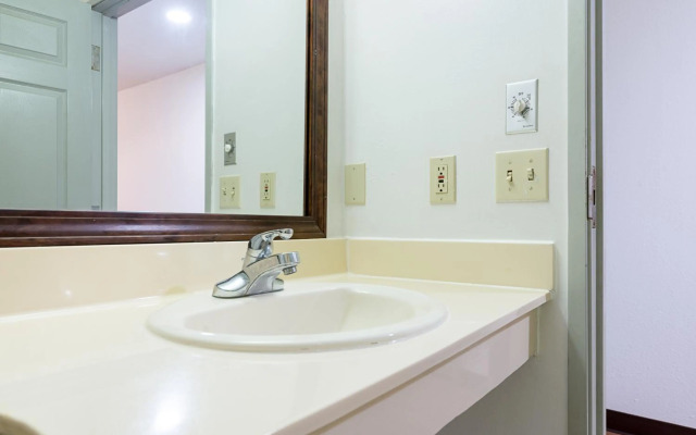 Motel 6 New Iberia, LA