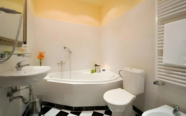 Hotel Rous