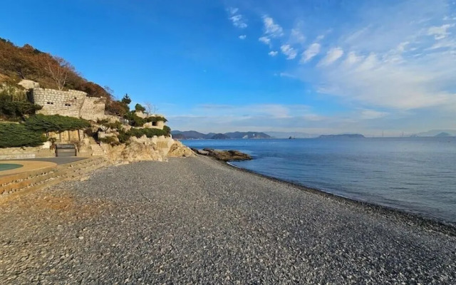 Geoje Swim Pension