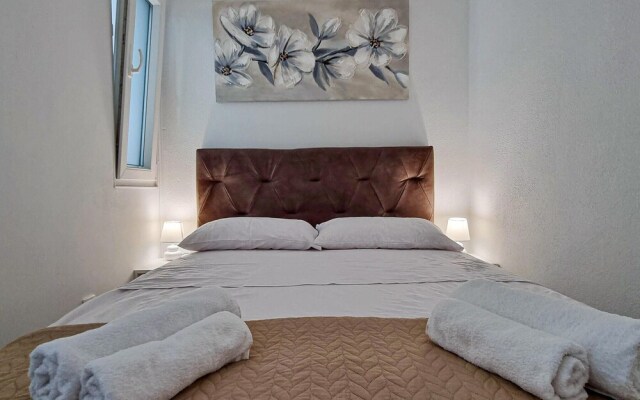 Beautiful Apartment in Zadar With Wifi and 1 Bedrooms