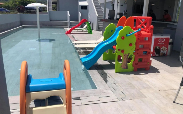 Golden Coast Resort