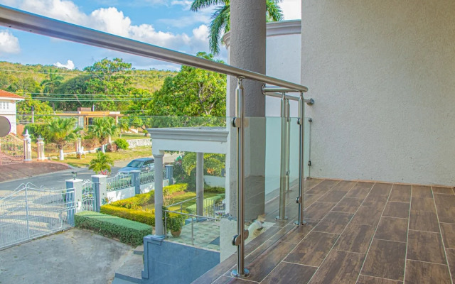 Crystal Jamaica Villa