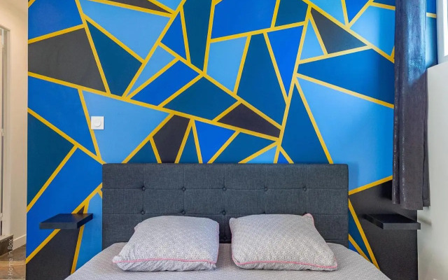 Love N Chic 3 Studios Disneyland 5 min