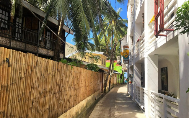 Luxx Boutique Boracay