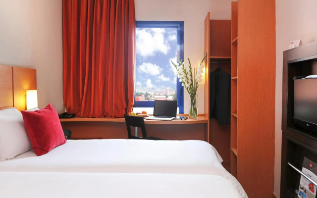 ibis Chatellerault