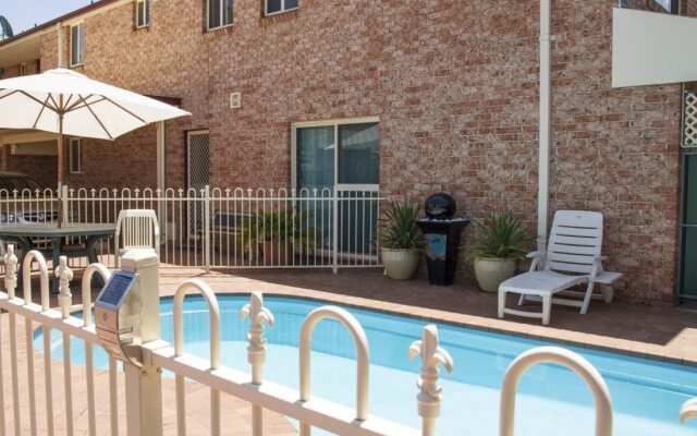 Endeavour Court Motor Inn