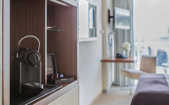 Occidental Dresden Newa