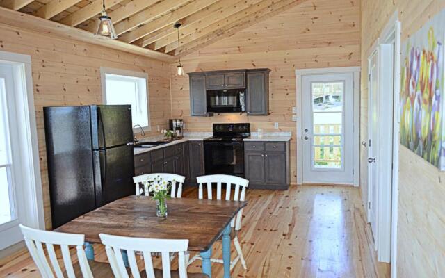 Still Point Lodge & Cottages