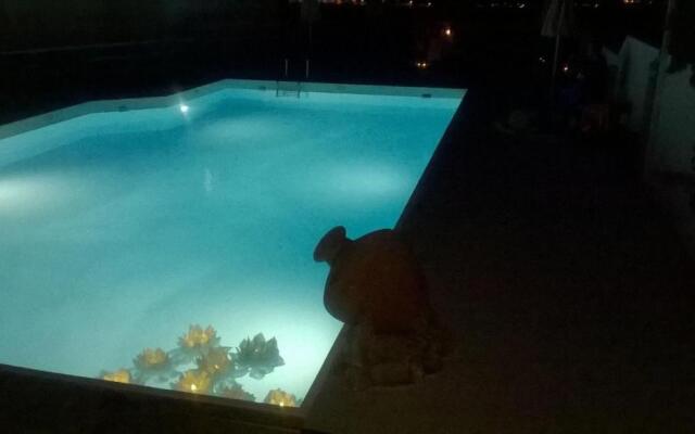 Scorpios Hotel & Suites