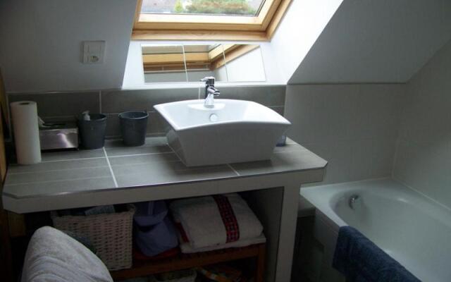 grande chambre lumineuse et spacieuse 22m2