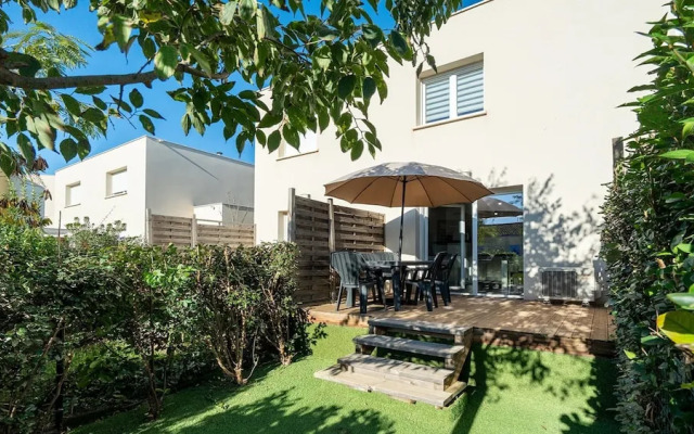 Villa in Valras-plage Near Sandy Beach