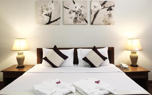 TK Palace Hotel & Convention