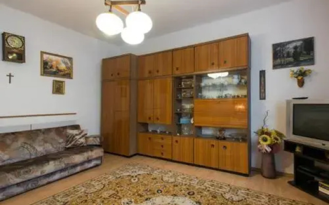 Feel The Old Socialist Style Apartment